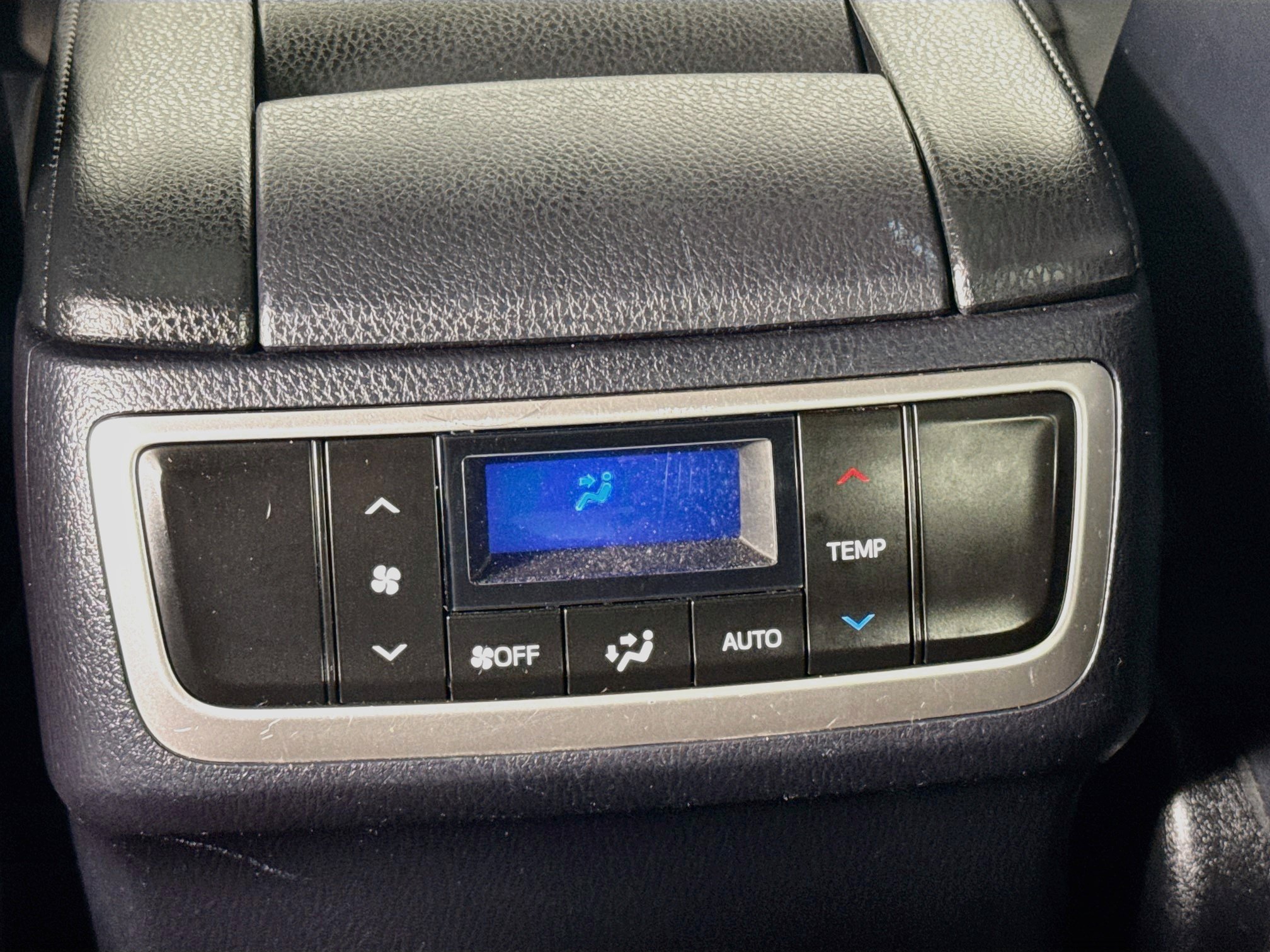 Used 2015 Toyota Highlander Limited w/ Driver Technology Package AWD/4WD image 29
