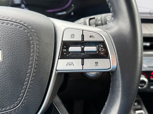 Used 2023 Kia Telluride EX w/ EX Captain's Chair Package FWD image 24