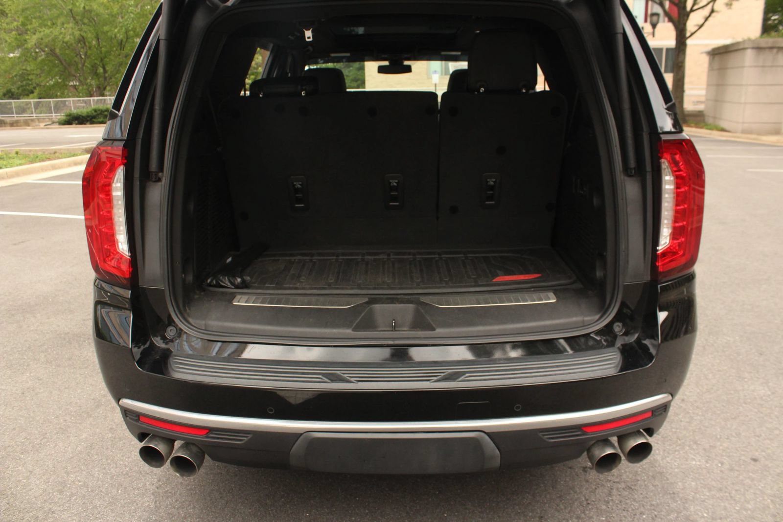 Used 2022 GMC Yukon Denali AWD/4WD image 26