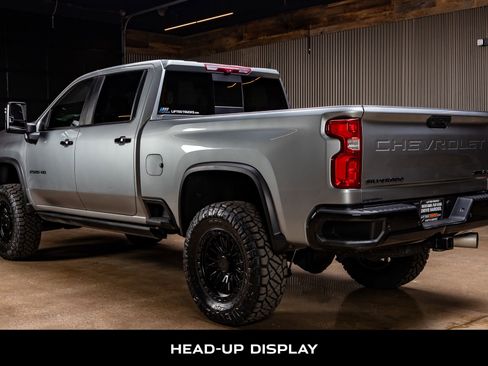 Used 2024 Chevrolet Silverado 2500 ZR2 w/ Technology Package image 7