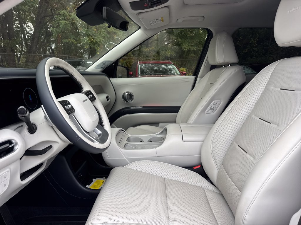 Used 2026 Hyundai Palisade Calligraphy FWD image 14