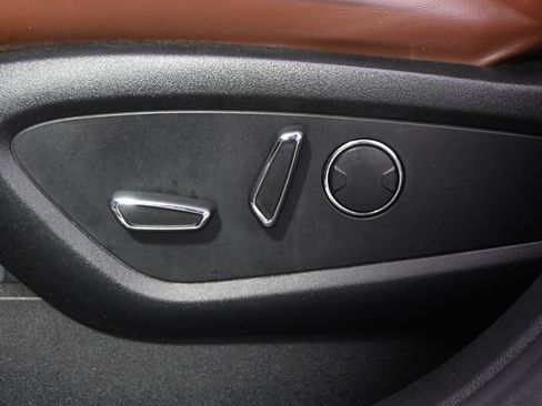 Used 2016 Lincoln MKX Reserve w/ Driver Assistance Package AWD/4WD image 14
