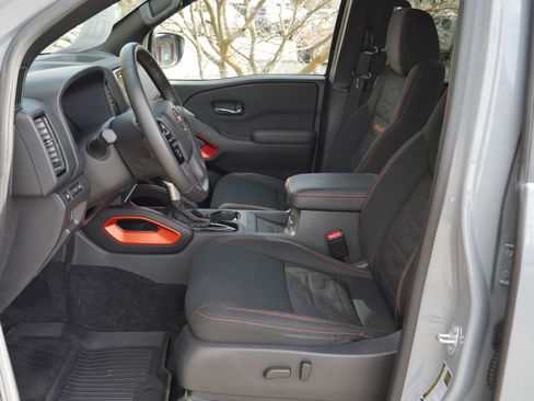 Certified 2023 Nissan Frontier PRO-4X w/ Pro Convenience Package AWD/4WD image 3