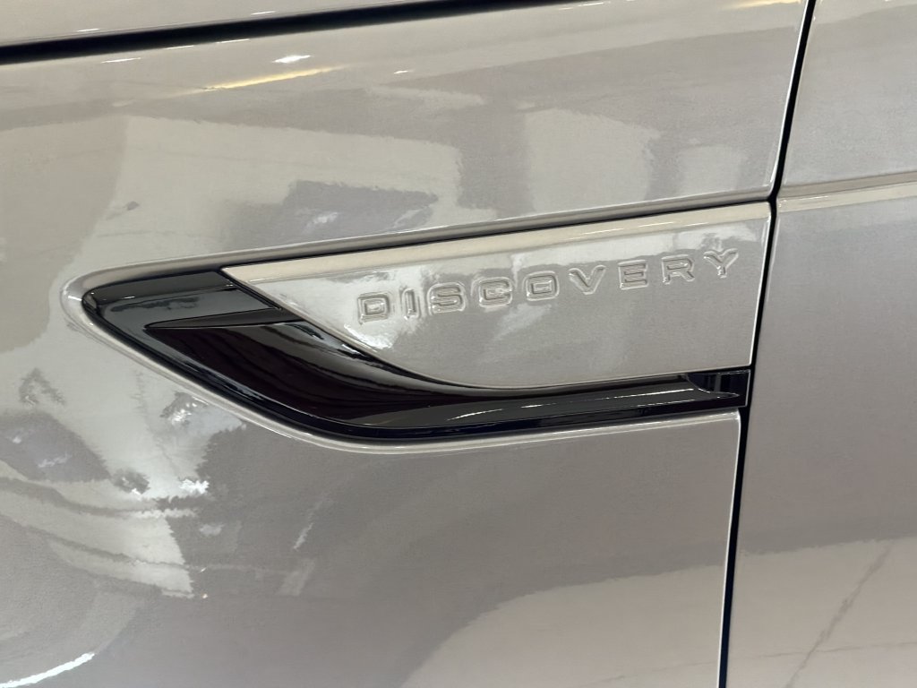 New 2026 Land Rover Discovery Dynamic SE AWD/4WD image 11