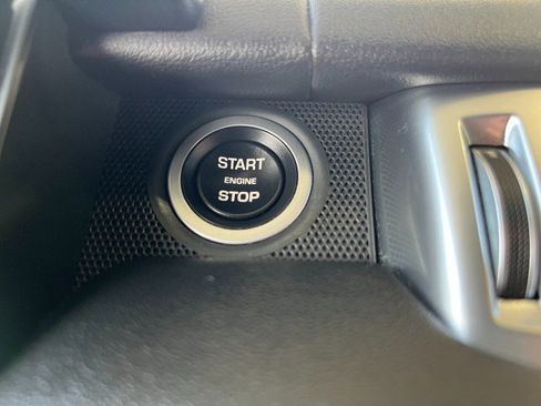 Used 2017 Land Rover Range Rover Sport SE image 28