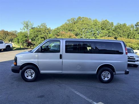 Used 2012 Chevrolet Express 2500 LS RWD image 8