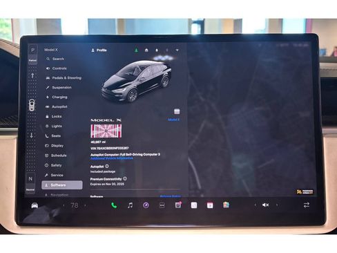 Used 2022 Tesla Model X Plaid image 30