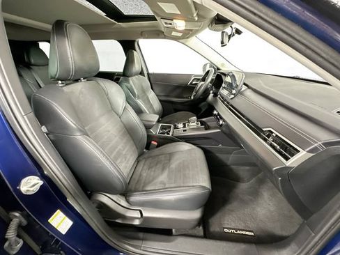 Used 2023 Mitsubishi Outlander SE AWD/4WD image 30