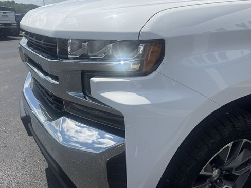 Used 2020 Chevrolet Silverado 1500 LT w/ Texas Edition AWD/4WD image 12