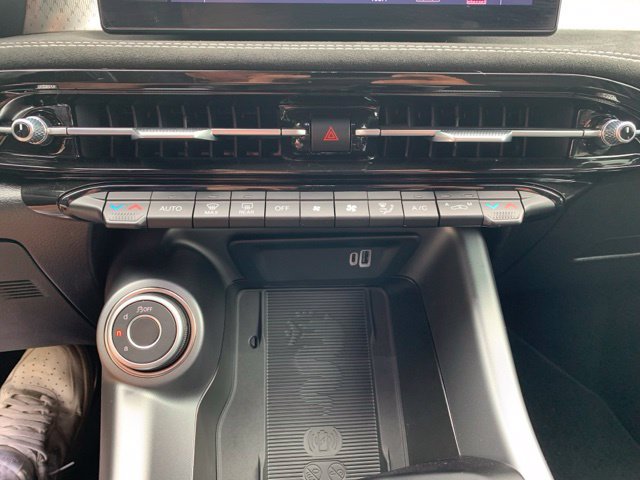 Used 2026 Alfa Romeo Tonale w/ Active Assist Package AWD/4WD image 32