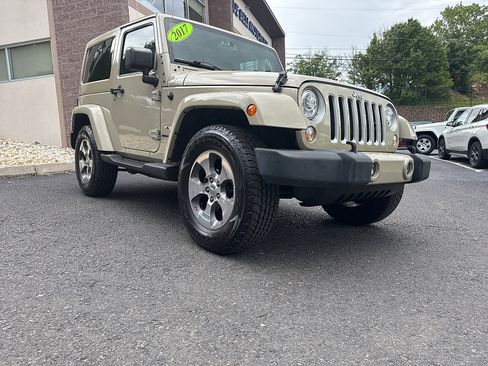 Used 2017 Jeep Wrangler Sahara w/ Trailer Tow Group AWD/4WD image 15