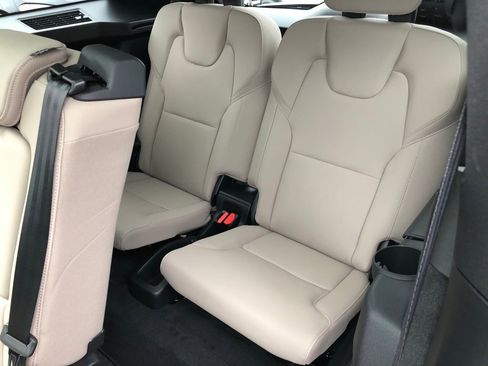 New 2026 Volvo XC90 B6 Plus w/ Protection Package Premier image 37