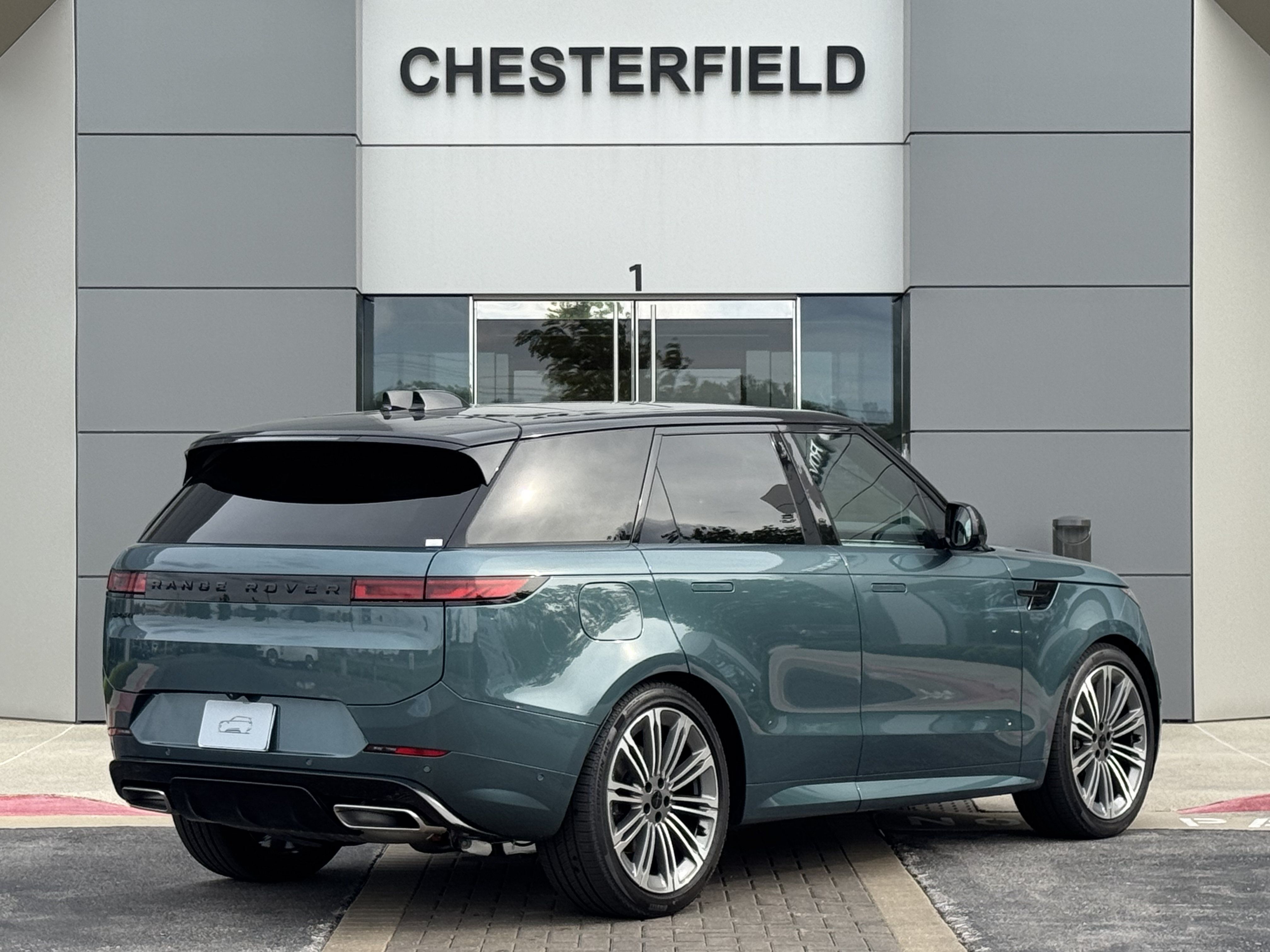 New 2026 Land Rover Range Rover Sport Dynamic SE AWD/4WD image 2