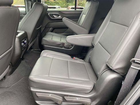 Used 2024 Chevrolet Tahoe LT w/ Luxury Package image 11