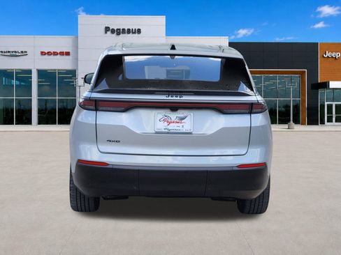 Used 2025 Jeep Wagoneer S Limited AWD/4WD image 8
