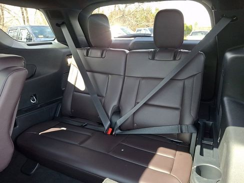 Used 2025 Ford Explorer Platinum w/ LUX Leather Package image 11