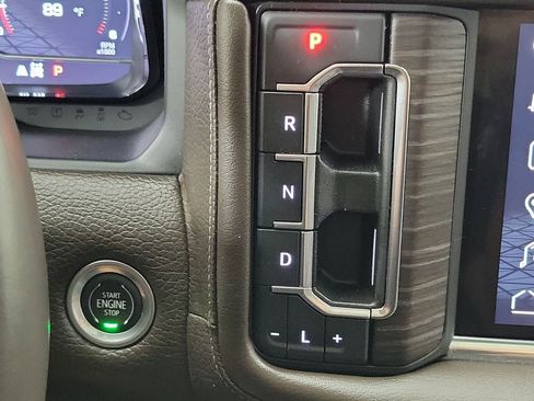 Used 2022 GMC Yukon XL Denali w/ Advanced Technology Package image 19