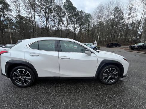 Used 2021 Lexus UX 200 w/ Premium Package image 14