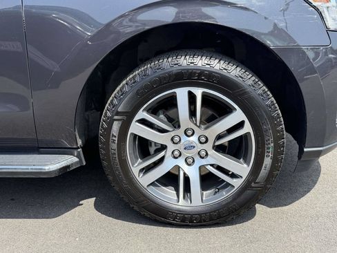 Used 2022 Ford Expedition Limited AWD/4WD image 13