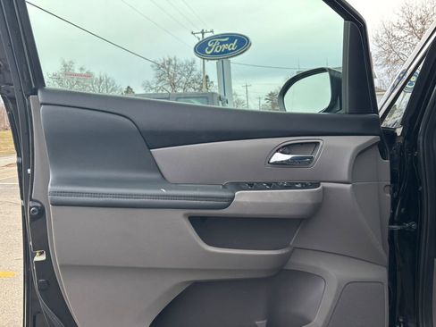 Used 2016 Honda Odyssey EX-L image 15