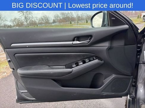 Used 2025 Nissan Altima 2.5 SL FWD image 21