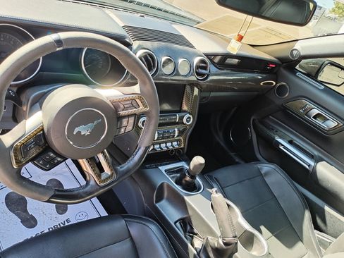 Used 2018 Ford Mustang GT Premium w/ GT Performance Package RWD image 13