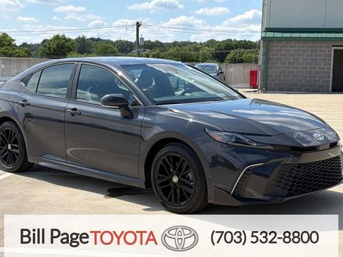 Used 2025 Toyota Camry SE w/ Multimedia Upgrade Package FWD image 1