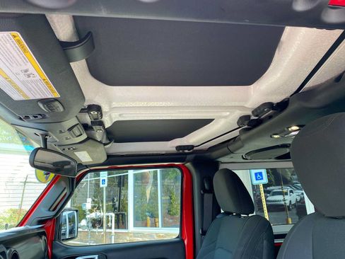 Used 2019 Jeep Wrangler Sport AWD/4WD image 27