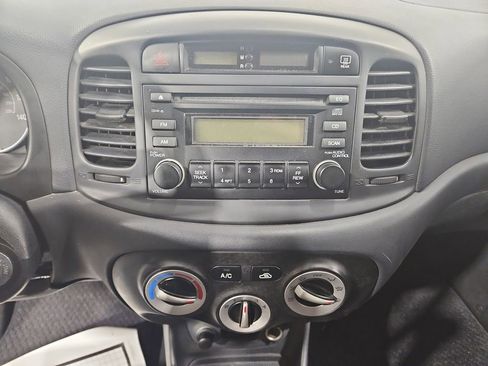 Used 2007 Hyundai Accent GS image 18
