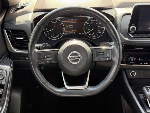 Used 2021 Nissan Rogue SV w/ Premium Package FWD image 15