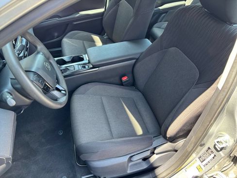 Used 2025 Toyota Camry LE FWD image 35