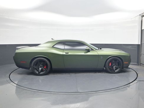 Used 2022 Dodge Challenger SRT Hellcat w/ Plus Package image 8