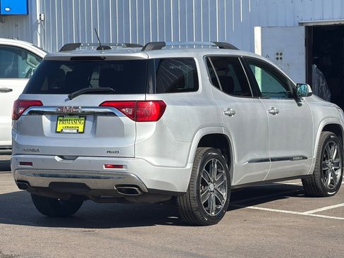 Used 2017 GMC Acadia Denali w/ Technology Package AWD/4WD image 4