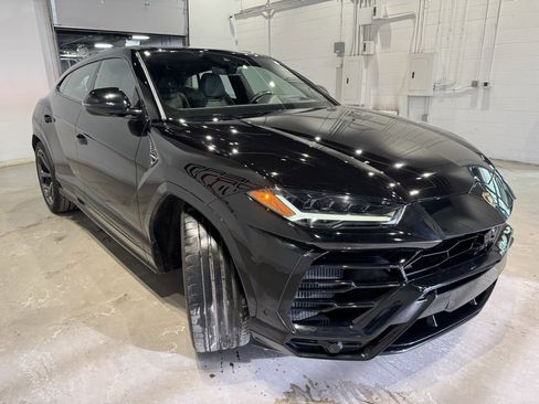 Used 2020 Lamborghini Urus image 3