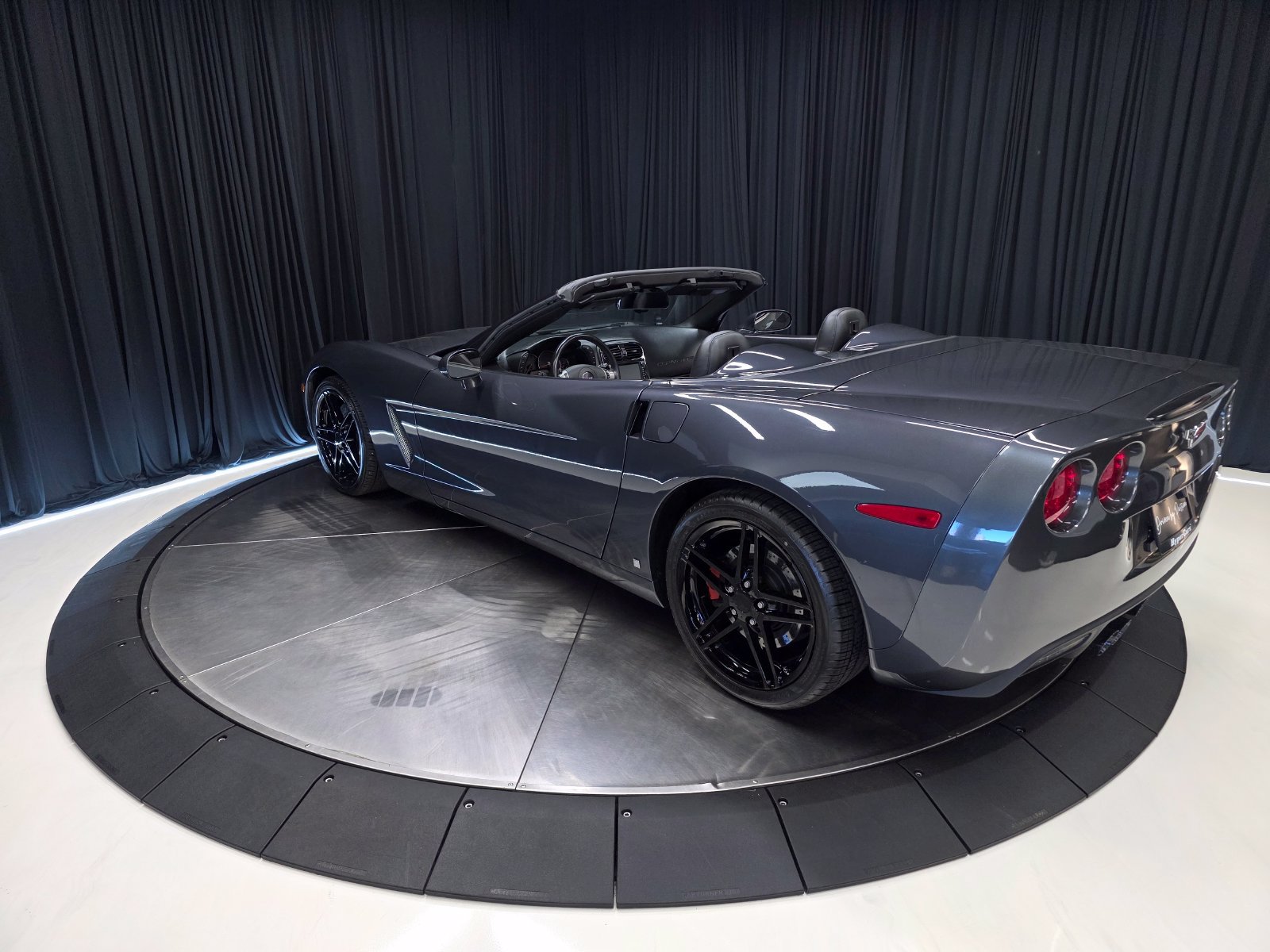 Used 2009 Chevrolet Corvette Convertible w/ Preferred Equipment Group RWD image 11