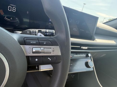 Used 2025 Hyundai Sonata SEL FWD image 23