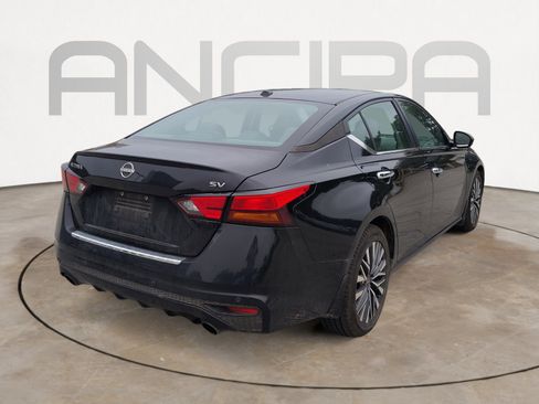 Used 2023 Nissan Altima 2.5 SV w/ SV Premium Package FWD image 6