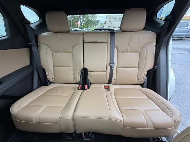 Used 2023 Chevrolet Blazer Premier w/ Enhanced Convenience Package AWD/4WD image 16