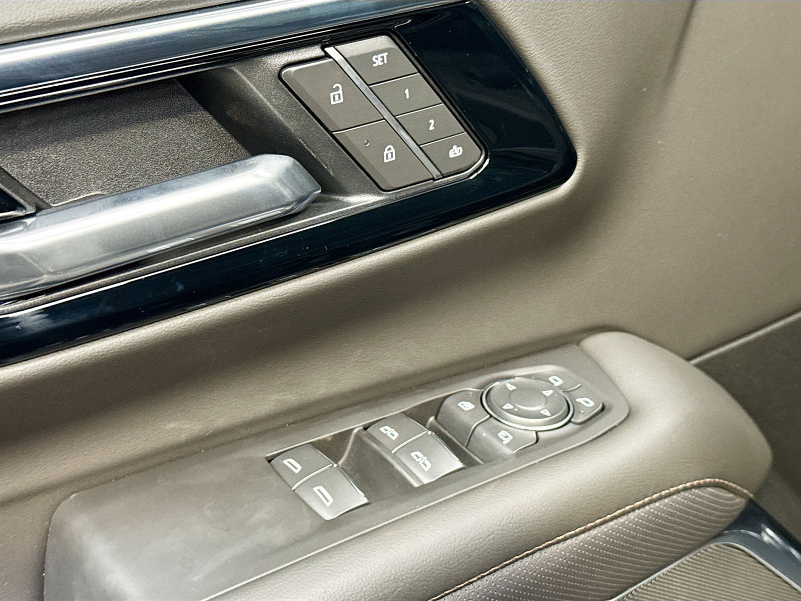 New 2026 Chevrolet Tahoe High Country AWD/4WD image 21