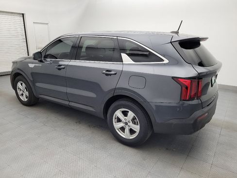 Used 2022 Kia Sorento LX FWD image 3