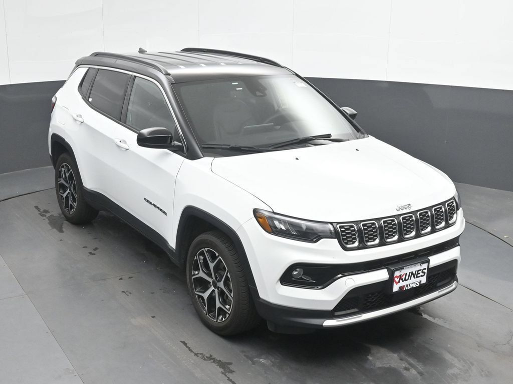 Used 2025 Jeep Compass Limited AWD/4WD image 33
