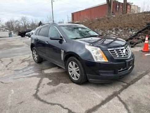 Used 2016 Cadillac SRX FWD image 3