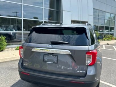 Used 2024 Ford Explorer XLT