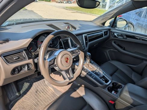 Used 2018 Porsche Macan S AWD/4WD image 17