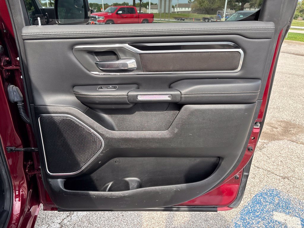 Used 2021 RAM 1500 Laramie w/ Sport Appearance Package AWD/4WD image 17