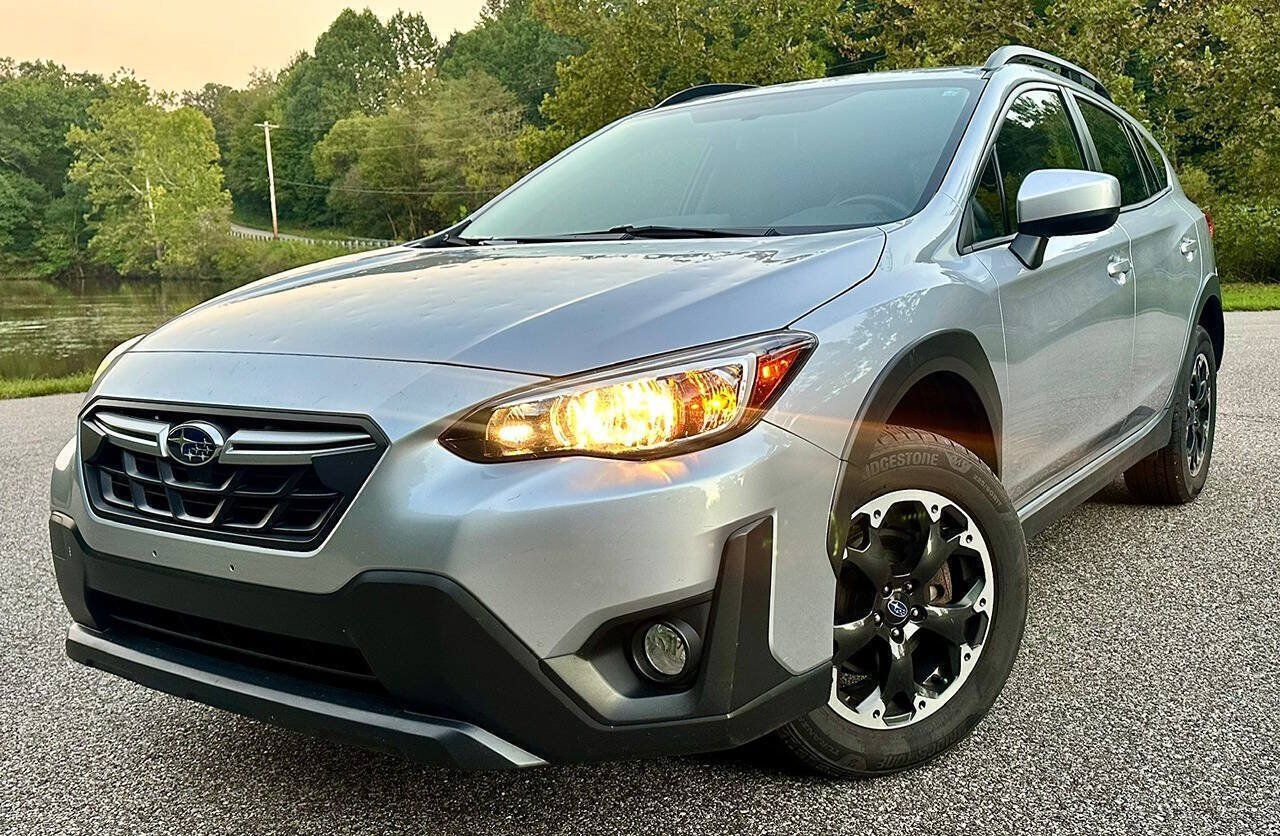 Used 2021 Subaru Crosstrek 2.0i Premium AWD/4WD image 2