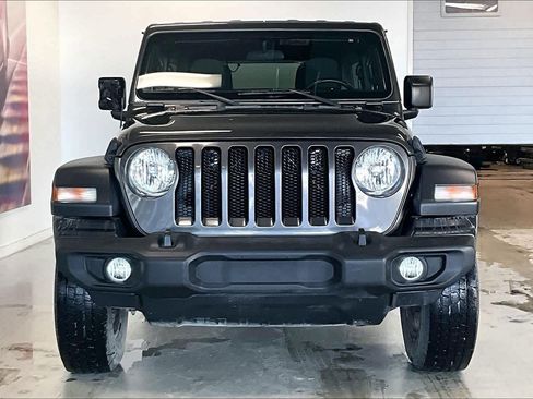 Used 2018 Jeep Wrangler Unlimited Sport S AWD/4WD image 6