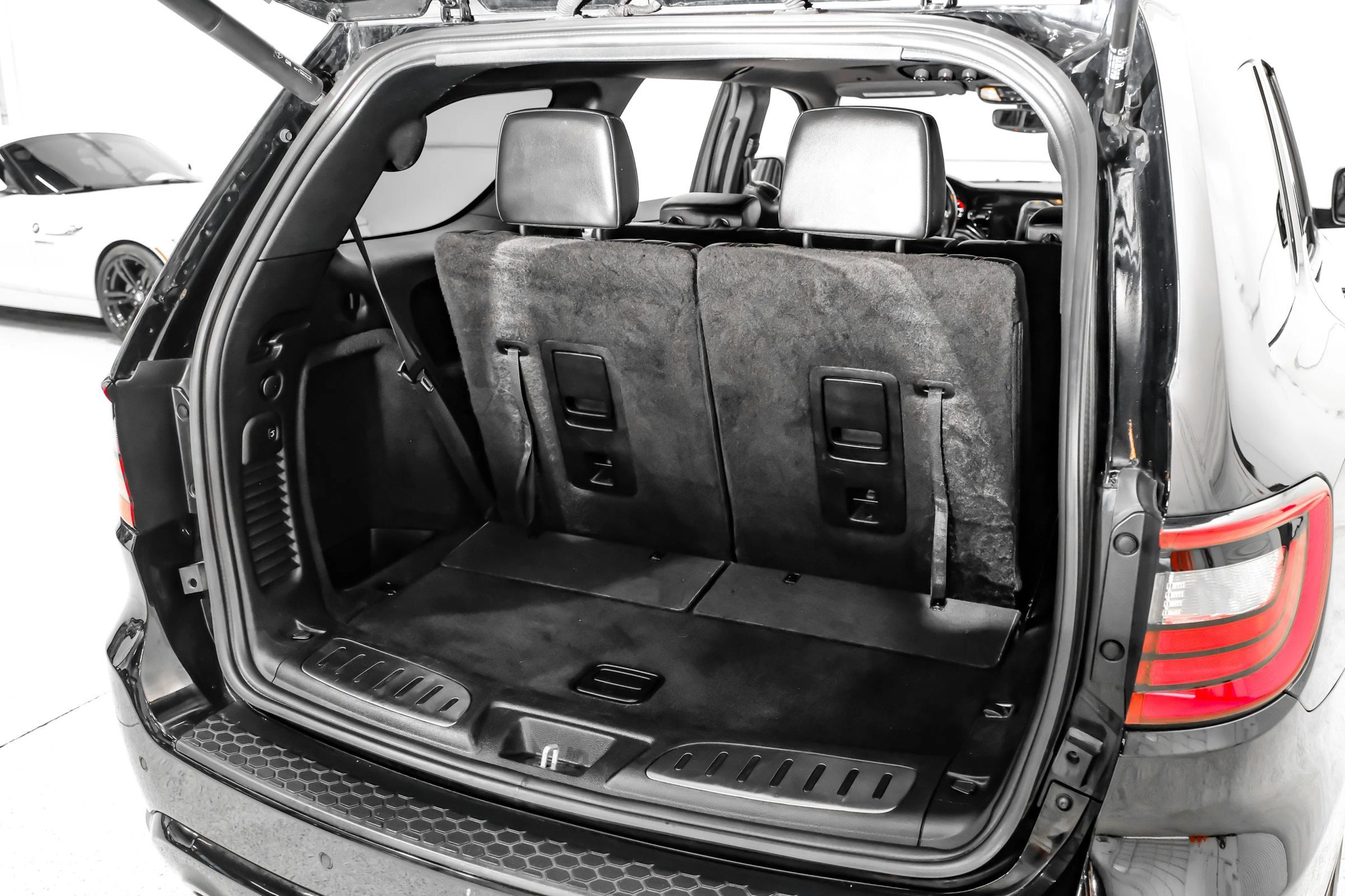 Used 2022 Dodge Durango R/T w/ Blacktop Package RWD image 51