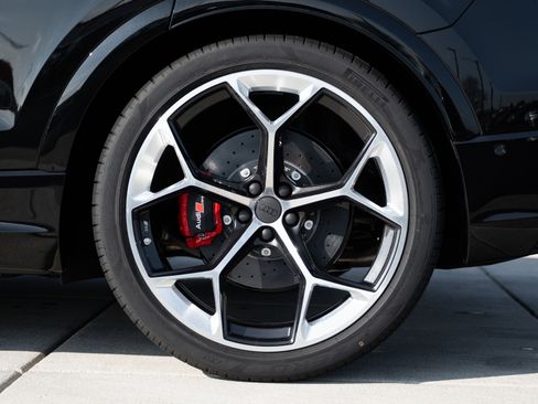 New 2026 Audi RS Q8 performance image 36