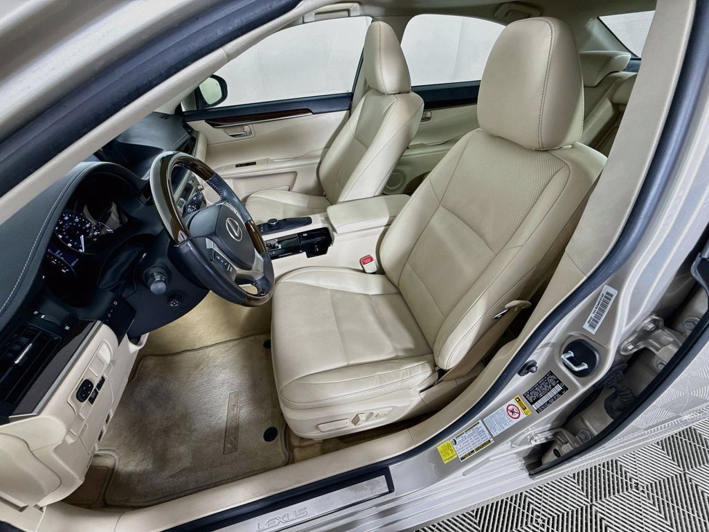 Used 2014 Lexus ES 350 w/ Premium Package FWD image 21